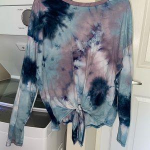 Long Sleeve Tie-Dye Top!!